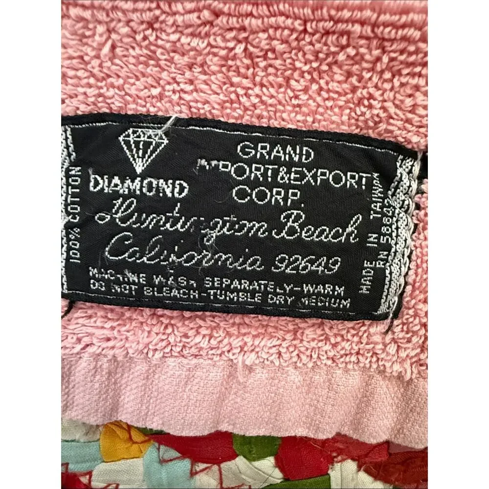 Vintage 70s/80s Diamond Classic Pink Floral Boho Grandma Cottage Bath Towel